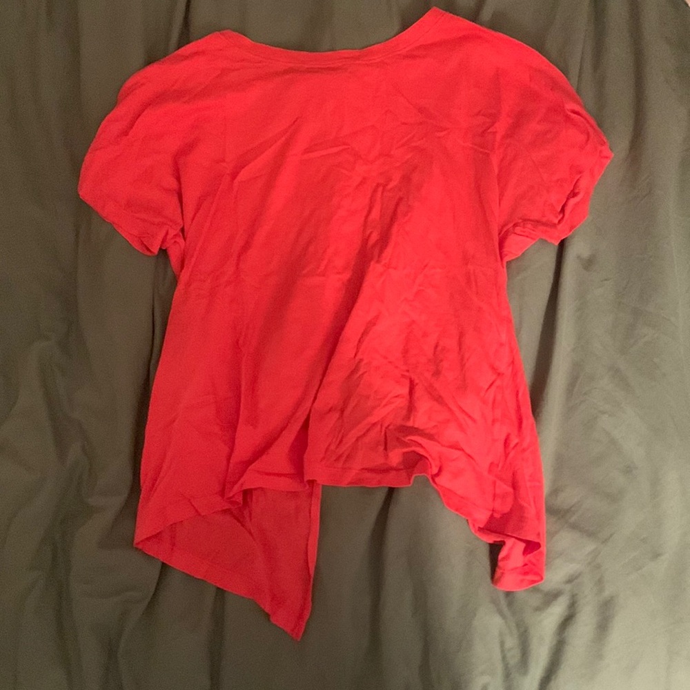 Back cutout shirt